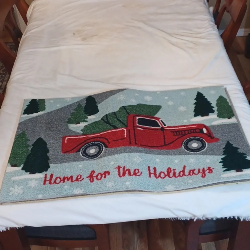 St. Nicholas Square Holiday Rugs 2 - New
